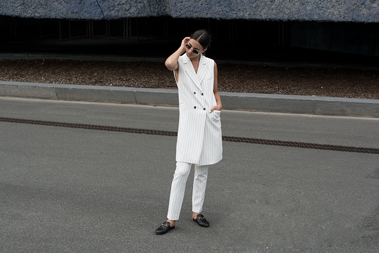 alba-conde-fashionvibe-white-stripes Alba Conde White Suit!