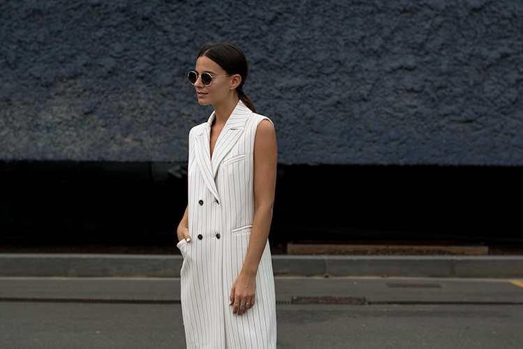 alba-conde-stripes-fashionvibe Alba Conde White Suit!