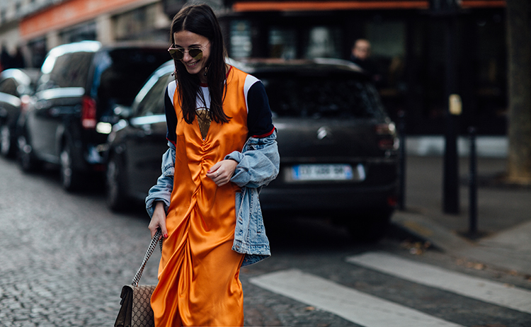 orange-neon-dress-fashionvibe-paris-fashion-week Orange Neon Is Back